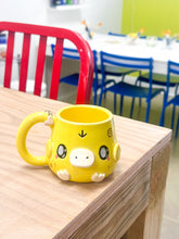 Load image into Gallery viewer, Chunky Psyduck Right Mug Gold Luster Charms