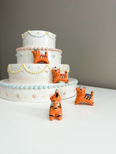 Load image into Gallery viewer, Tiger Cake Topper
