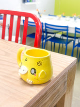Load image into Gallery viewer, Chunky Psyduck Right Mug Gold Luster Charms