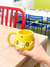 Load image into Gallery viewer, Chunky Psyduck Right Mug Gold Luster Charms
