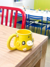 Load image into Gallery viewer, Chunky Psyduck Right Mug Gold Luster Charms