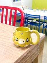 Load image into Gallery viewer, Chunky Psyduck Left Mug Gold Luster Charms
