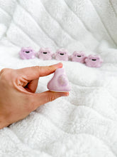 Load image into Gallery viewer, Chunky Ditto Desk Pal