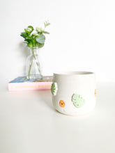 Load image into Gallery viewer, Plants & Smilies Cup 14oz (5)
