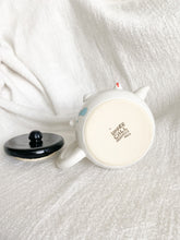 Load image into Gallery viewer, Picasso the Artist Bear Teapot