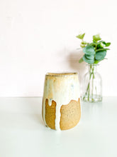 Load image into Gallery viewer, Cinnamon Roll Sippy Cup 14oz (6)