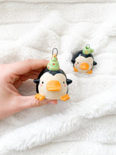 Load image into Gallery viewer, Penguin Holiday Ornament