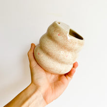 Load image into Gallery viewer, Tiny Hearts Bubble Sippy 16oz