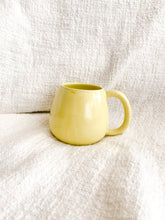 Load image into Gallery viewer, Chunky Psyduck Mug