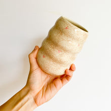 Load image into Gallery viewer, Tiny Hearts Bubble Tumbler 16oz