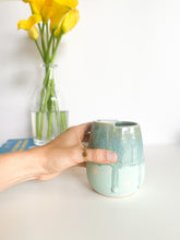 Load image into Gallery viewer, Turquoise Star Drip Sippy Cup (32)
