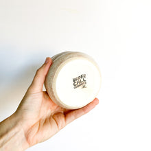 Load image into Gallery viewer, Toasted Marshmallow Bubble Sippy Cup (30)