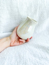 Load image into Gallery viewer, Pearl Opal Bud Vase