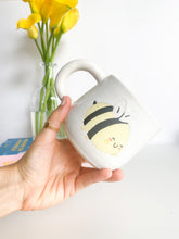 Load image into Gallery viewer, Happy Bumblebee Mug & Mug Rug (20)