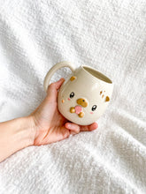 Load image into Gallery viewer, Oolong the Otter Cup Preorder