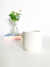 Load image into Gallery viewer, Kiss Your Brain Cup 14oz (6)