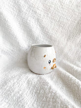 Load image into Gallery viewer, Ozzy the Speckled Otter Cup