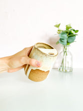 Load image into Gallery viewer, Cinnamon Roll Sippy Cup 14oz (6)