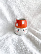 Load image into Gallery viewer, Speckled Mushroom Boi Cup