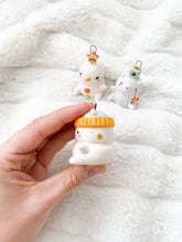 Load image into Gallery viewer, Holiday Animals Ornament