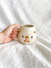 Load image into Gallery viewer, Oolong the Otter Cup Preorder