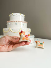 Load image into Gallery viewer, Orange Kitty Cake Topper
