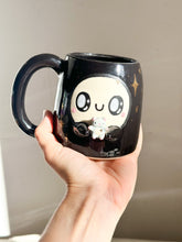 Load image into Gallery viewer, No Face Holding Mouse Right Mug - Gold Luster
