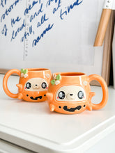 Load image into Gallery viewer, Pumpkin Bear Mug
