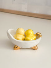 Load image into Gallery viewer, Ducks In A Tub: Salt &amp; Pepper Shakers
