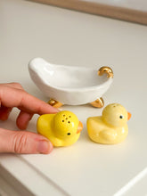 Load image into Gallery viewer, Ducks In A Tub: Salt &amp; Pepper Shakers

