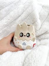 Load image into Gallery viewer, DISCOUNTED Chunky Togepi Cup - Gold
