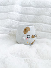 Load image into Gallery viewer, Chunky Kitty Cat Cup - Gold Luster
