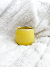 Load image into Gallery viewer, Pompompurin Espresso Cup - Gold
