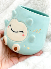 Load image into Gallery viewer, Chunky Snorlax Cup - Gold

