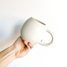 Load image into Gallery viewer, Smilies in Love Mug (19)
