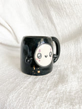 Load image into Gallery viewer, Chunky No Face Mug
