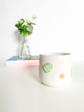 Load image into Gallery viewer, Plants &amp; Smilies Cup 14oz (5)
