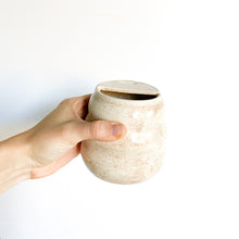 Load image into Gallery viewer, Toasted Marshmallow Bubble Sippy Cup (31)
