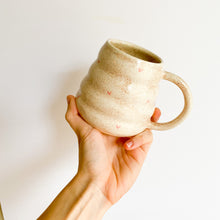 Load image into Gallery viewer, Tiny Hearts Bubble Mug 16oz
