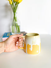 Load image into Gallery viewer, Daffodil Yellow Star Drip Mug (52)
