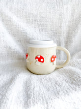 Load image into Gallery viewer, Froggy &amp; Mushroom Sippy Mug 16oz
