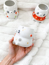 Load image into Gallery viewer, Chunky Festive Bear Cup
