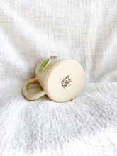Load image into Gallery viewer, Froggy &amp; Flowers Mug 16oz
