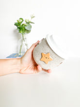 Load image into Gallery viewer, Multi-Colored Star Travel Cup 14oz (19)
